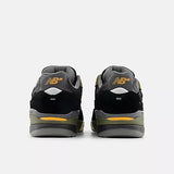 NEW BALANCE Numeric Andrew Reynolds 933 Black Olive Shoe